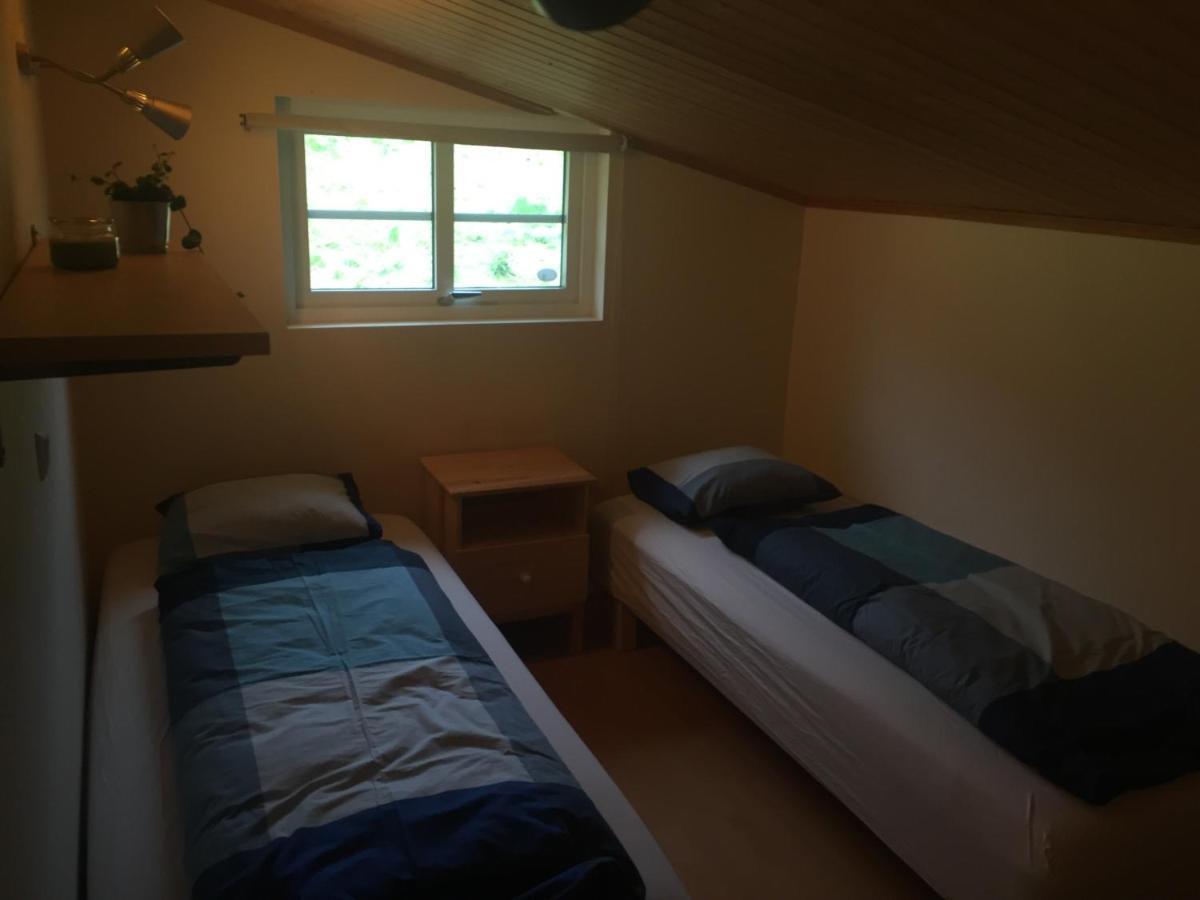 Hvammur 2 Guesthouse Red House 블론두오스 외부 사진
